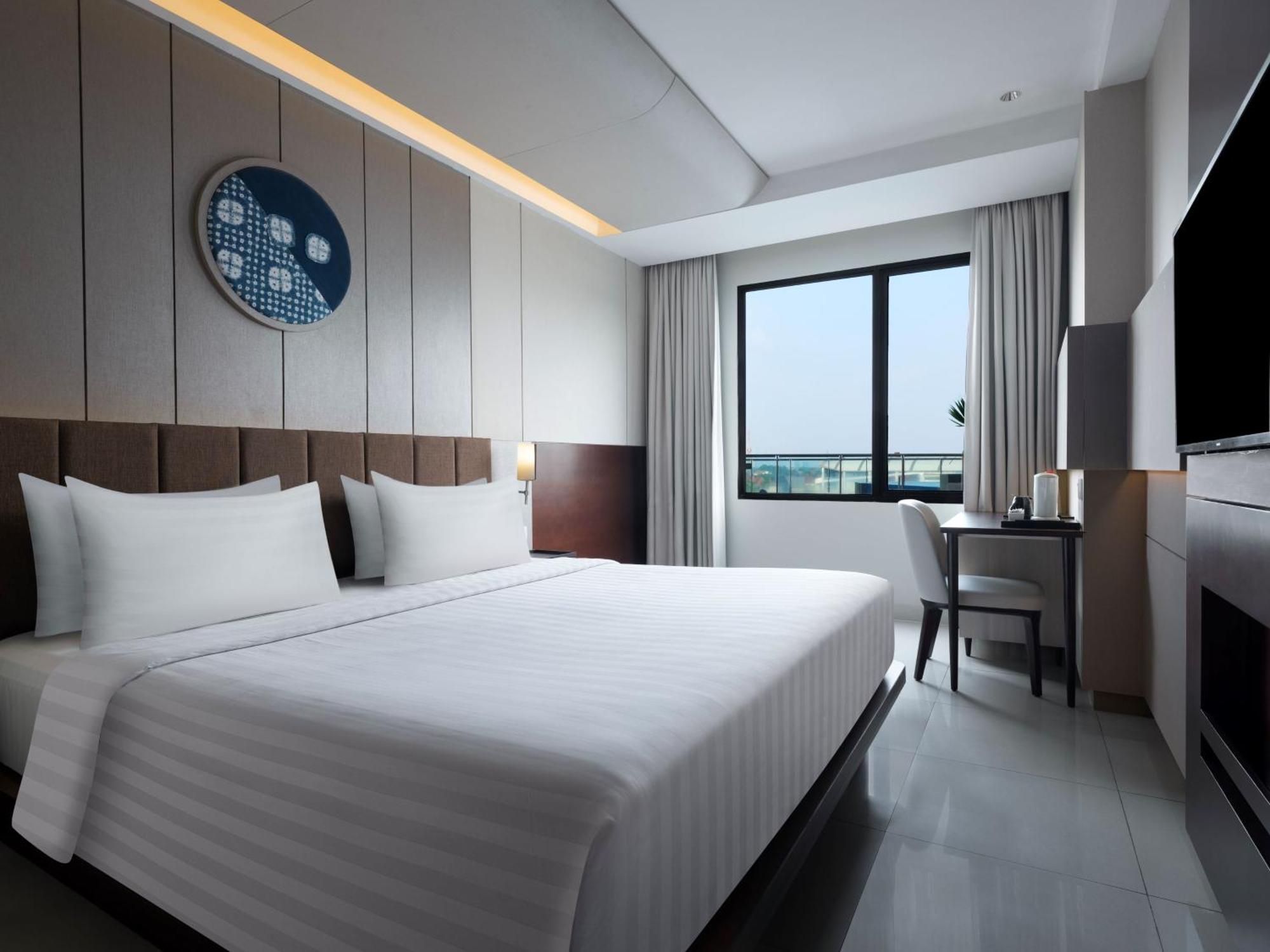 Santika Premiere Bintaro Hotel Serpong Exterior photo