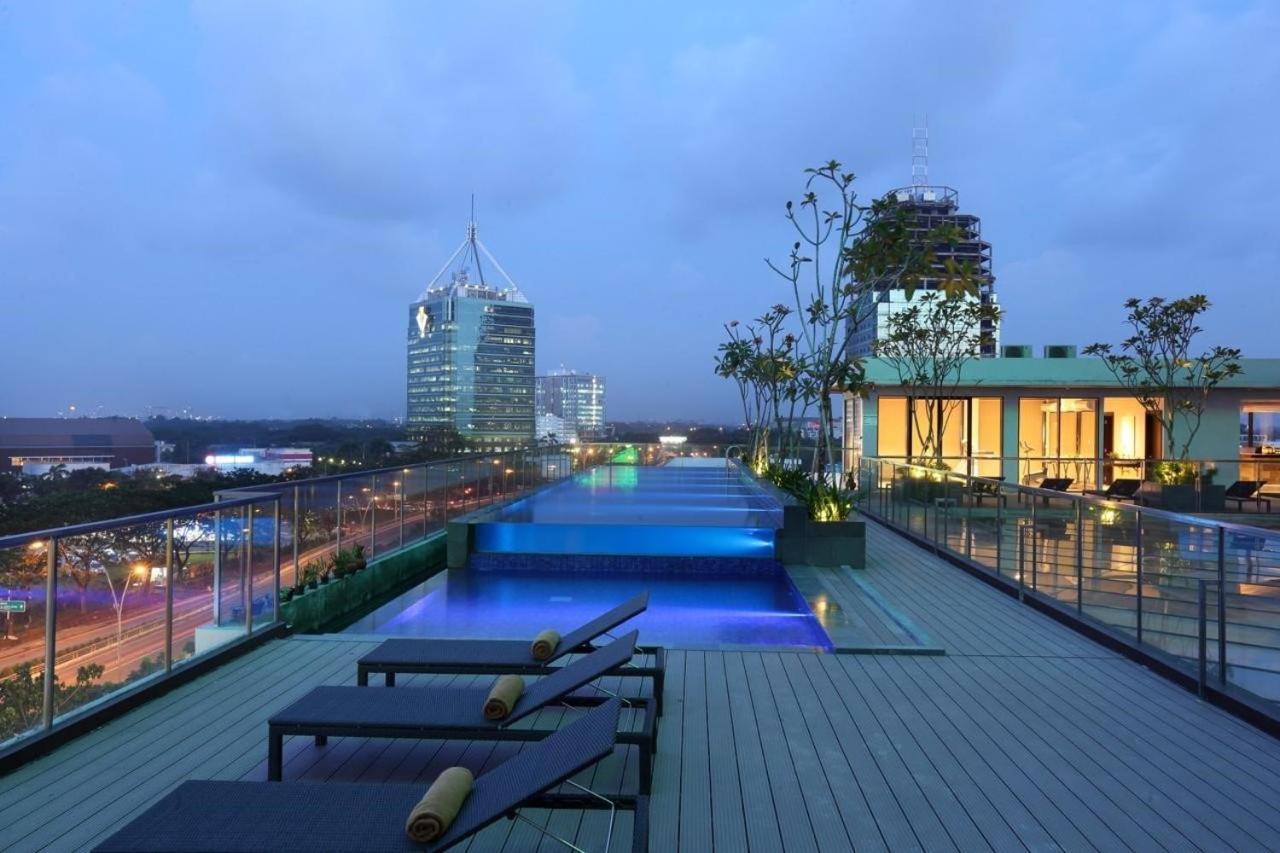 Santika Premiere Bintaro Hotel Serpong Exterior photo