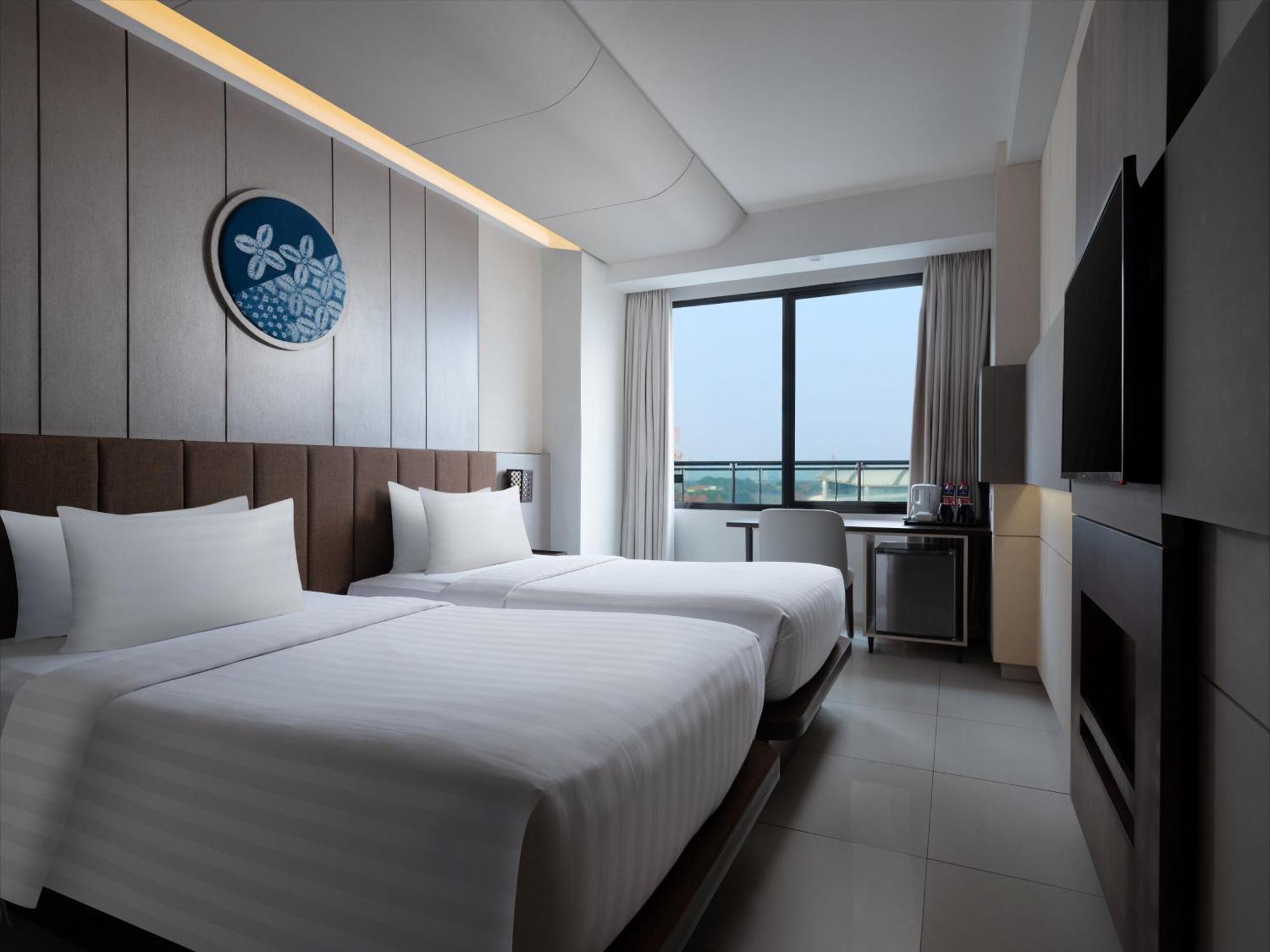 Santika Premiere Bintaro Hotel Serpong Exterior photo