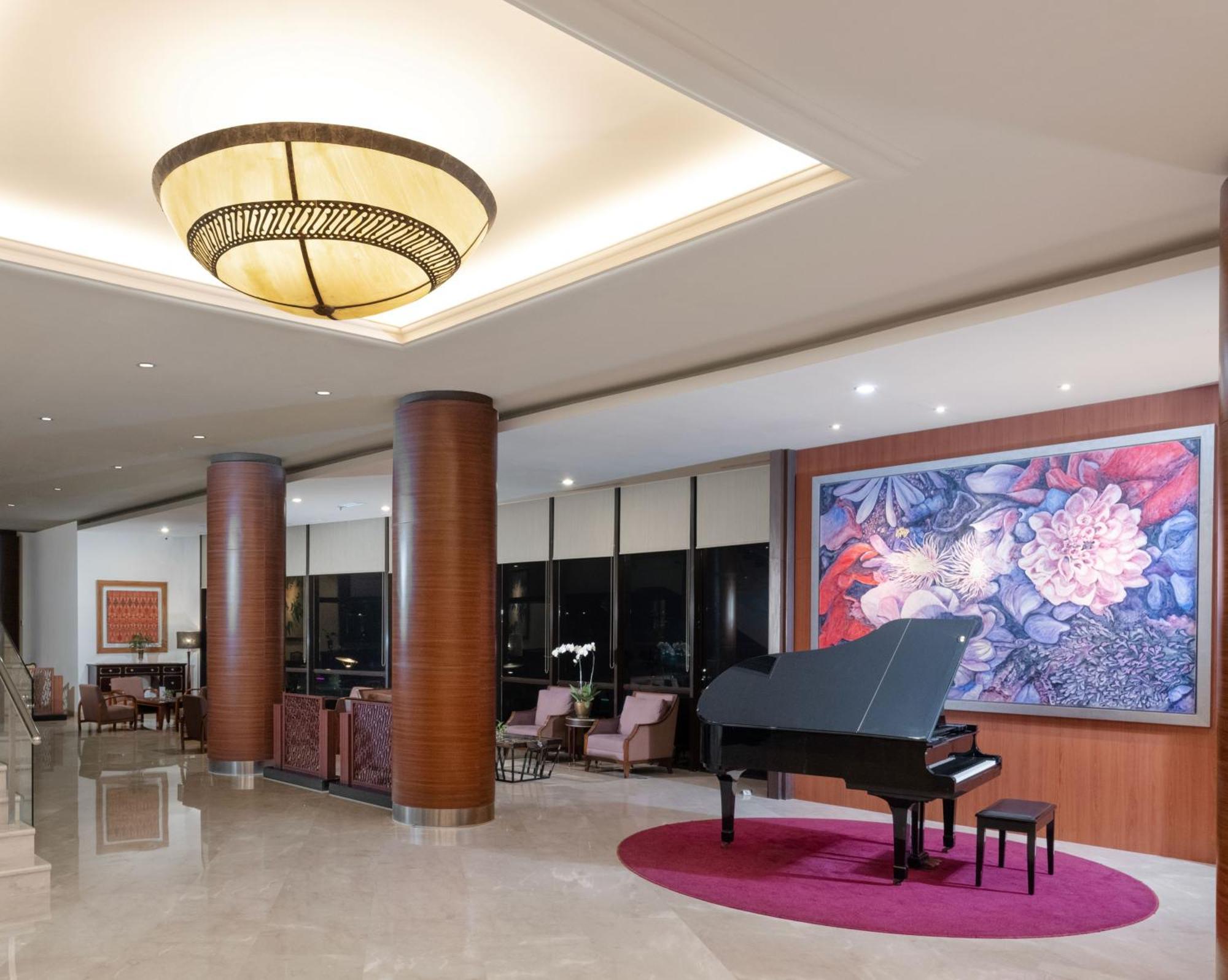 Santika Premiere Bintaro Hotel Serpong Exterior photo