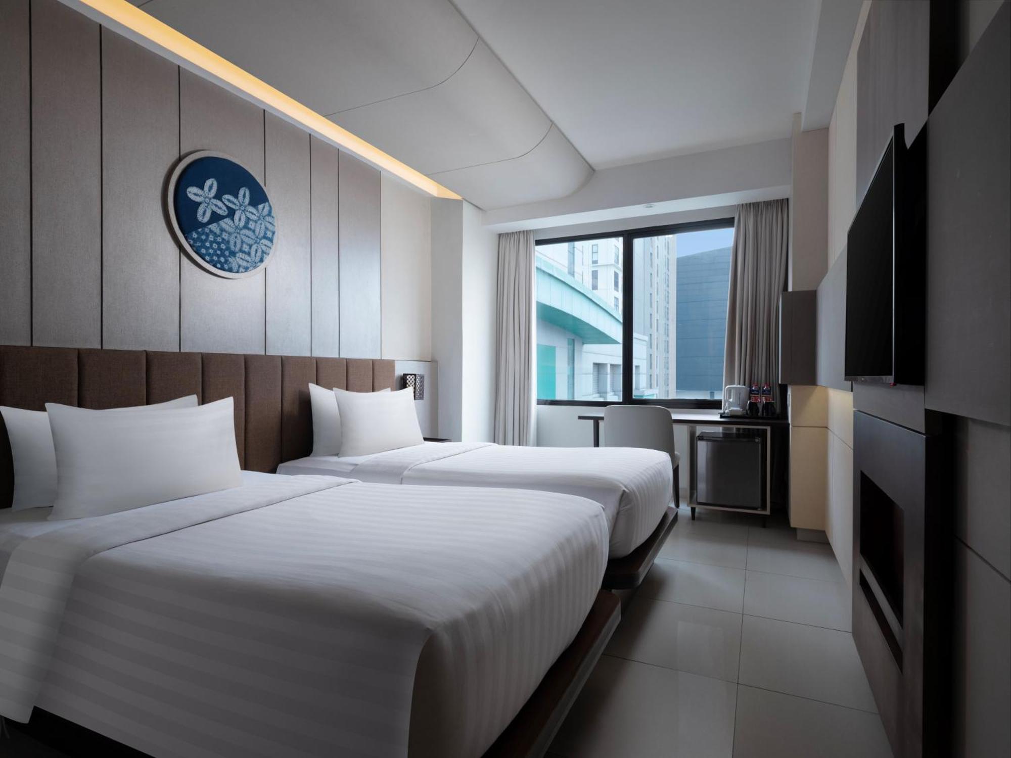 Santika Premiere Bintaro Hotel Serpong Exterior photo